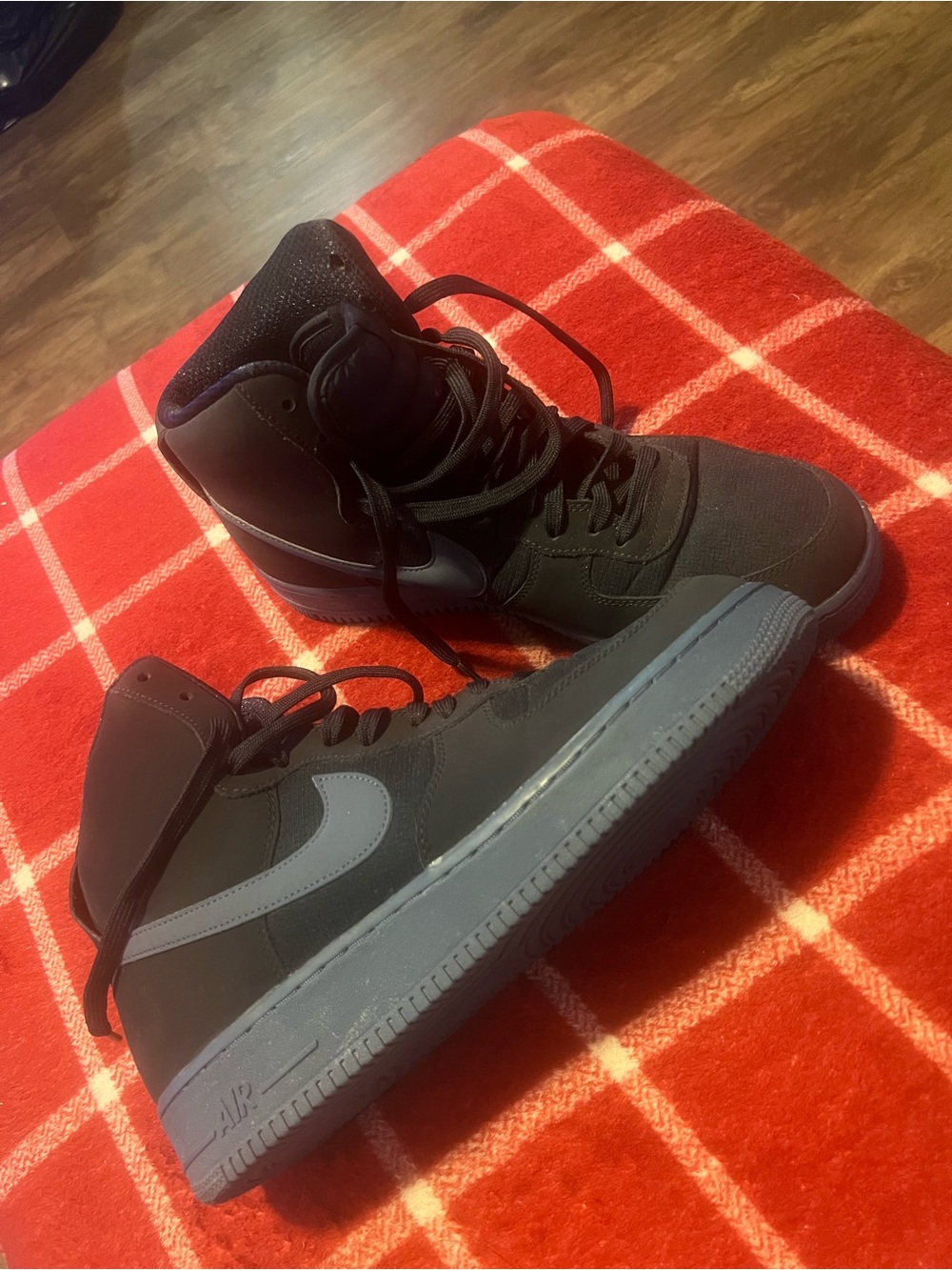 Nike Men's High-Top Sneakers in Black and Gray
